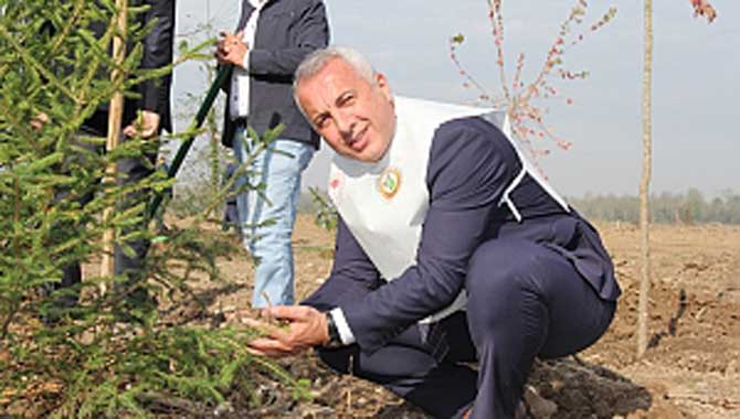 12 BİN 700 FİDANTOPRAKLA BULUŞTU