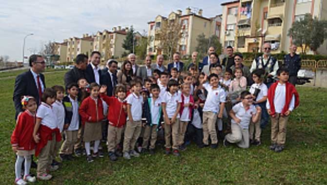 15 Temmuz Camili’de 4700 fidan, toprakla buluştu