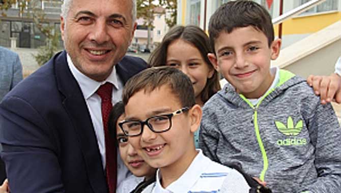 Babaoğlu’ndan öğrencilere ‘Ara Tatil’ hediyesi 