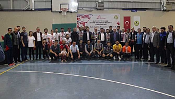 CUMHURİYET KUPASI VOLEYBOL ŞAMPİYONU FERİZLİ ESNAF ODASI