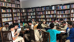 En güzel okumaların adresi Faik Baysal oluyor