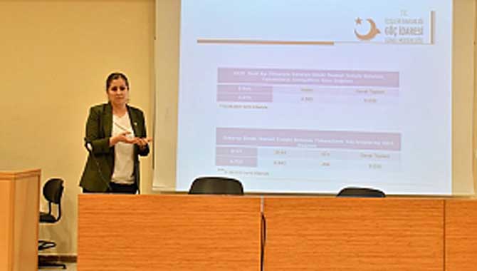 Göçmen ve Sığınmacılara Sunulan Sosyal Hizmetler Konuşuldu