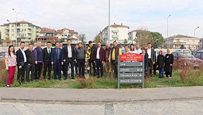 Hastane bahçesine fidan diktiler