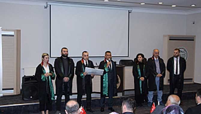 “Kadınlar el üstünde tutulmayı hak ediyor”