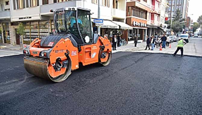 “Karasu’da Asfalt Çalışmaları Tam Gaz Devam Ediyor”