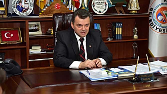 “Karasu’da Park Bahçeler Birçok Alanda Çalışmalarına Devam Ediyor”