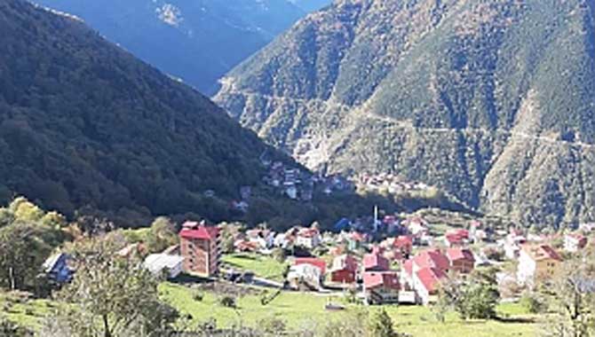 Okul Dışı Öğrenme Ortamlarında' eski su değirmenini ziyaret ettiler.