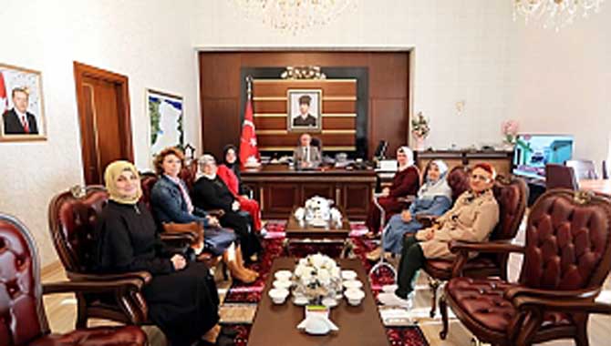 Sakarya Hanımlar Dayanışma Kooperatifi Üyelerinden Vali Nayir’e Ziyaret