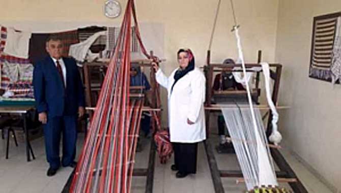 TARAKLI HEM (Halk Eğitim Merkezi)BEZ DOKUMA KURİYERLERİNDEN “SIFIR ATIK” PROJESİNE DESTEK