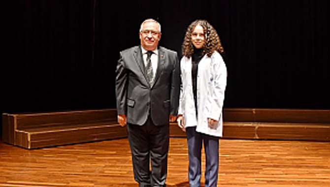 Tıp Fakültesinde Beyaz Önlük Heyecanı 