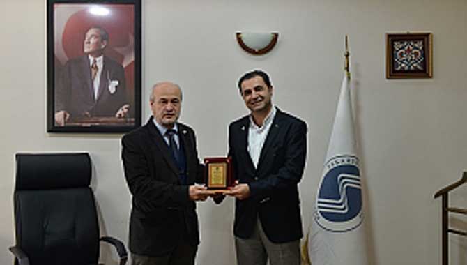 Toyota’dan Sakarya Üniversitesine Robot Hediyesi