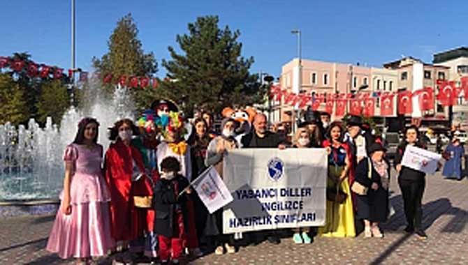 Yabancı Diller Bölümünden Farkındalık Yürüyüşü 