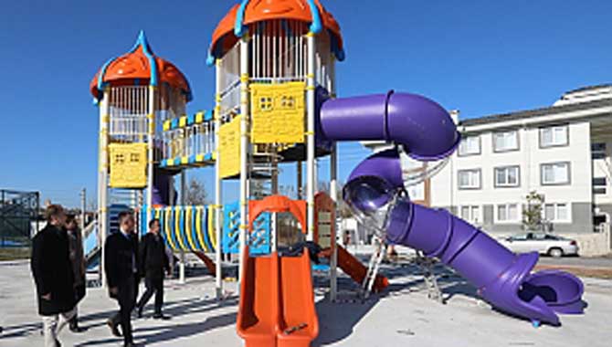 Adapazarı’nın 39 Mahallesinde Çocuk ve Spor Parkları Tamam