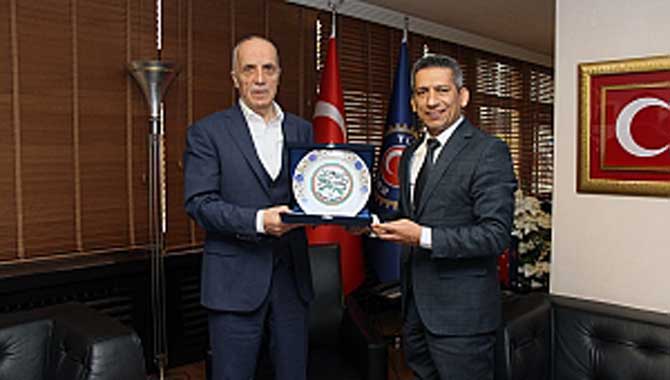 'Arabuluculuk görüşmelerinde işçiye zorunlu avukat atanmalı'