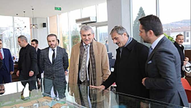 Başkan Ekrem Yüce Cadde 54’teki Çalışmaları İnceledi