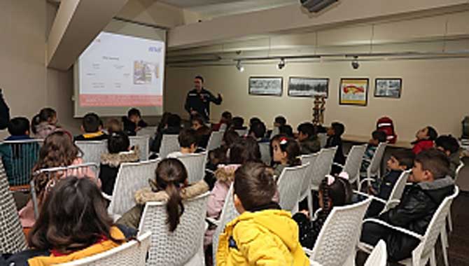 Deprem Müzesi’nde Afet Eğitimi Aldılar