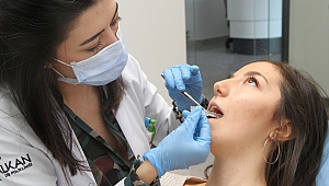 Diş Teline Alternatif Şeffaf Plaklar