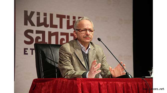 İstiklale Hasret Bir Mütefekkir: Mehmet Akif