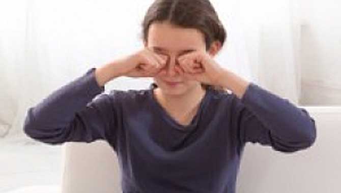 Keratokonus körlüğe kadar gidebilir!