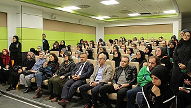 “Kitap okuma alışkanlığında aile etkisi çok büyüktür” 