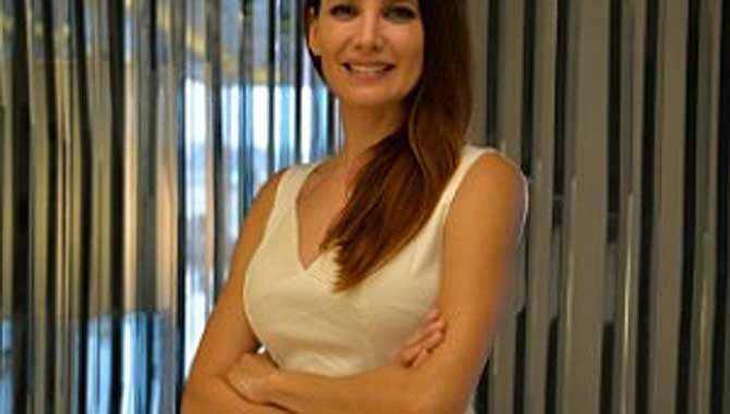 Retinoid Cildi Sivilcelerden ve Yaşlanmaktan Koruyor