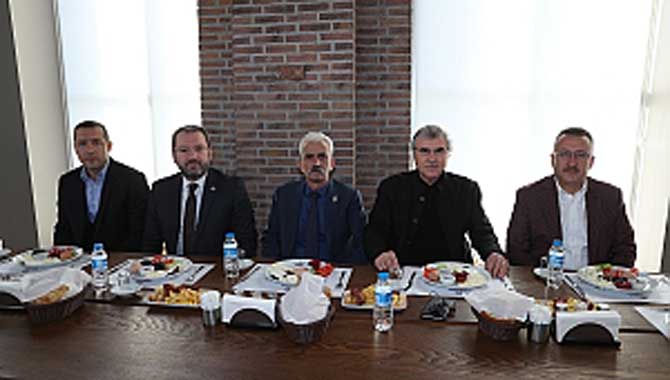 “Şehit yakınları ve gazilerimizin her zaman yanındayız”