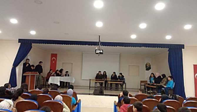 TARAKLI ORTAOKULU’N DA BİLGİ YARIŞMASI VE MÜNAZARA YARIŞMASI YAPILDI