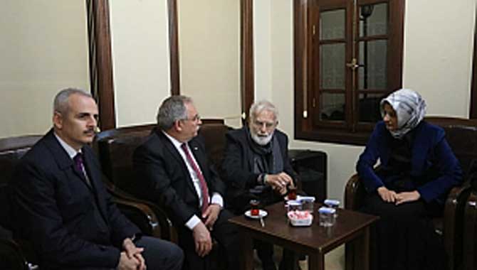 Vali Nayir Yazar Prof. Dr. Ökten İle Bir Araya Geldi