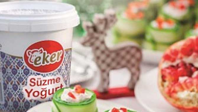 Yılbaşı Sofralarına Eker Süzme Yoğurt Eşlik Ediyor 