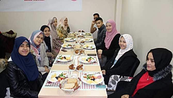 Bilim Adamları ve Mucitler yabancı öğrencilerle buluştu