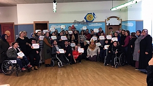 Engelsiz yürekler karne heyecanı yaşadı