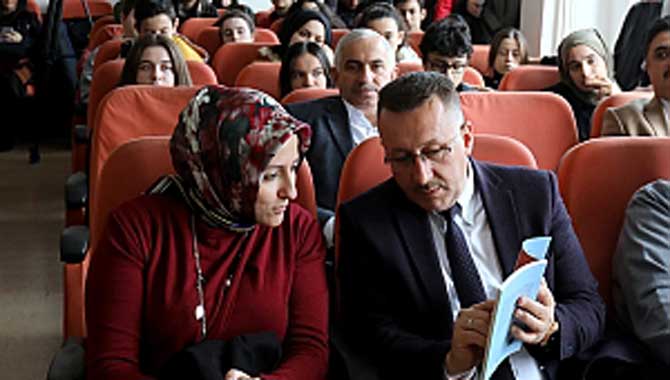 Erkovan Yazarlık Yolculuğunu Anlattı