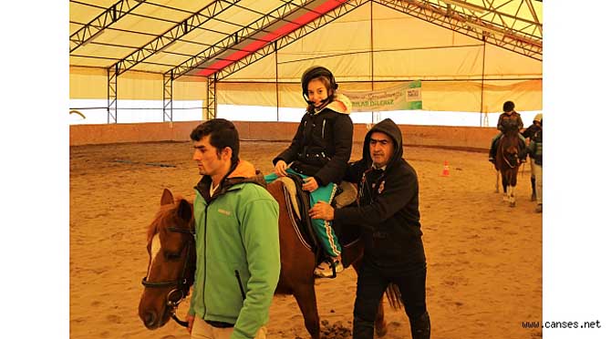 Mutlulukları İçin Her Şeye Değer