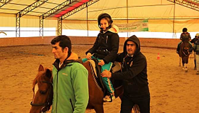 Mutlulukları İçin Her Şeye Değer