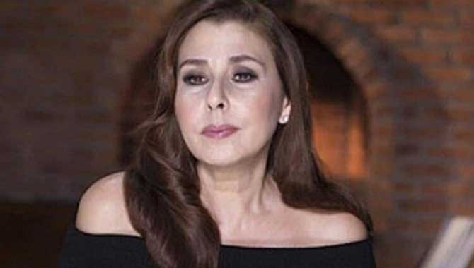 Sanatçı Nilüfer'e Domuz Gribi Tehşisi