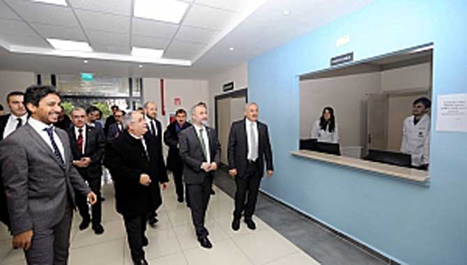 Vali Nayir’den SAÜ Diş Hekimliği Fakültesine Ziyaret