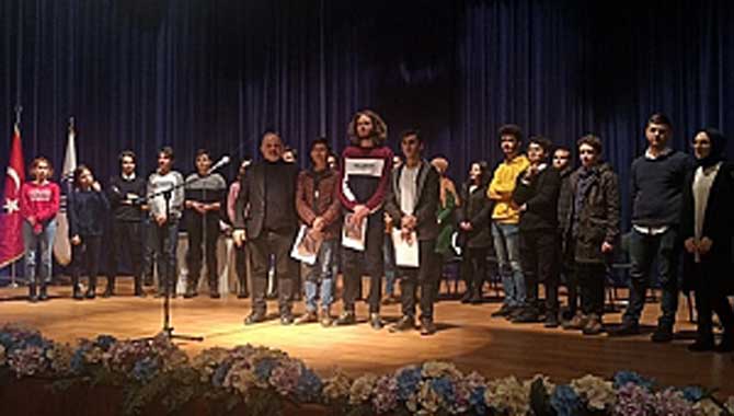 Yabancı Diller Bölümünden Spelling Bee Yarışması