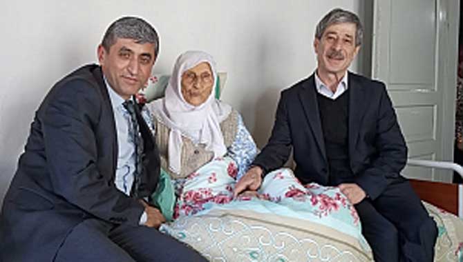 105 Yaşında İlk Doğum Günü 