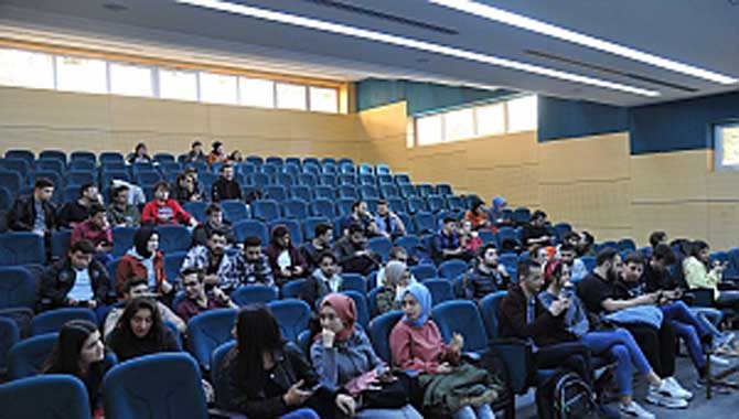 Genç Girişimciler Topluluğundan Bilgi Yarışması 