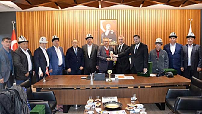 HENDEK'E HAYRAN KALDILAR 