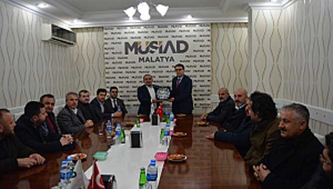 Sakarya MÜSİAD Deprem Bölgesine Gitti