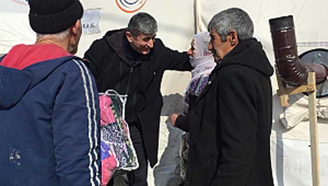 Serdivan'da Toplanan Yardımlar Elazığ'a Ulaştı