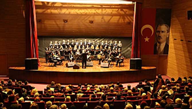 Serdivan’da Türk Sanat Müziği Gecesi