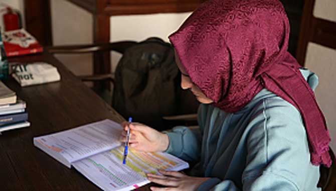 Sınavlara hazırlanan öğrencilerin adresi Alicanlar Konağı oluyor