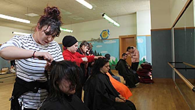 Sosyal sorumluluk projesi yüzleri güldürdü 