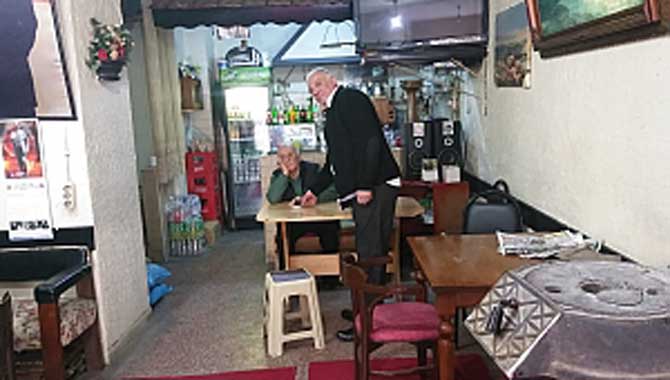 Koronavirüs kafe işletmecilerini de vurdu