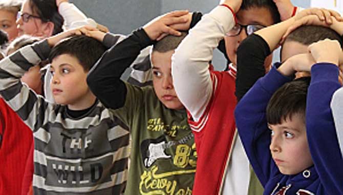 Öğrenciler Sivil Savunma Günü’nde tatbikat gerçekleştirdi 