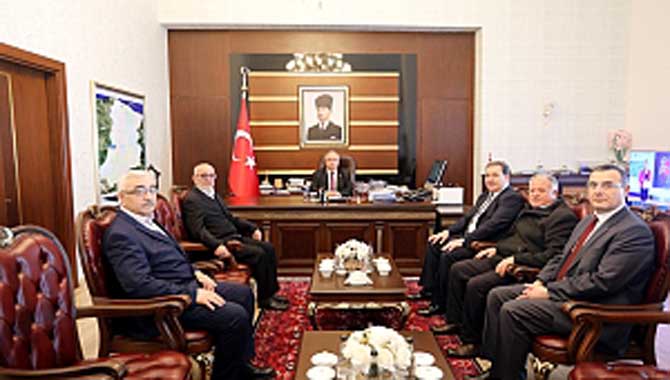 Sakarya VİB Turizm’in Yeni Yönetiminden Vali Nayir’e Ziyaret 