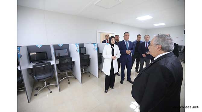 Vali Nayir Ölçme Değerlendirme Merkezini Ziyaret Etti