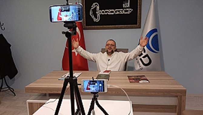 KİTAPSIZ KÜTÜPHANEDE MEVLANA KONUŞULDU